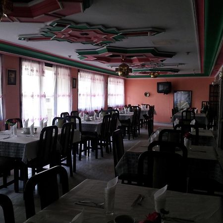 Hotel La Giralda Надор Екстериор снимка