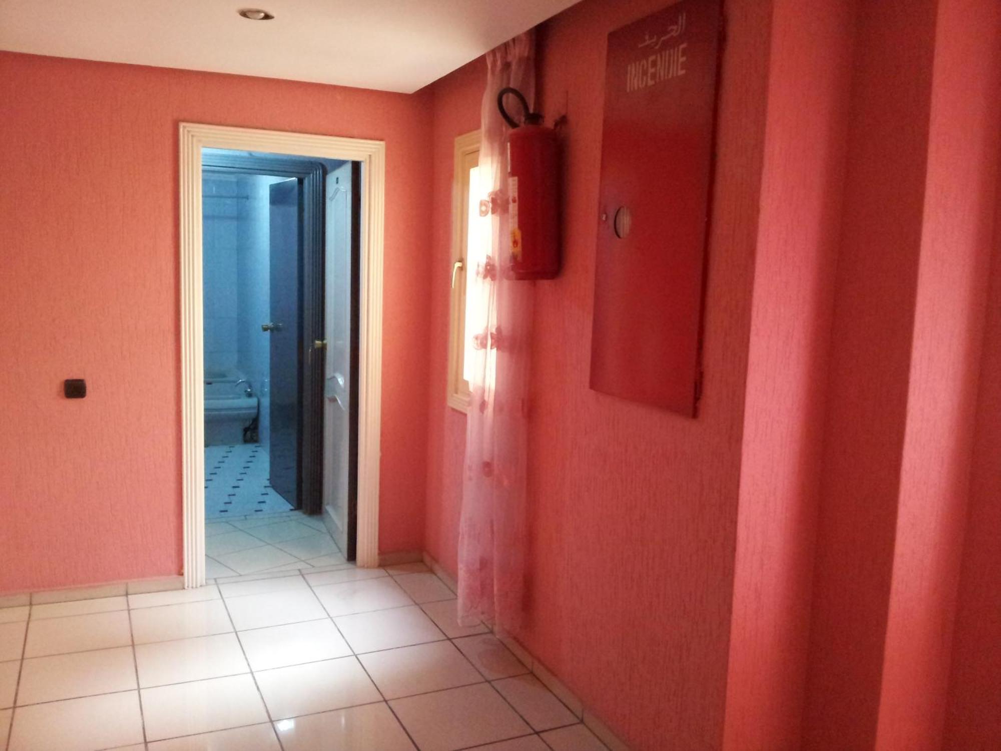 Hotel La Giralda Надор Екстериор снимка