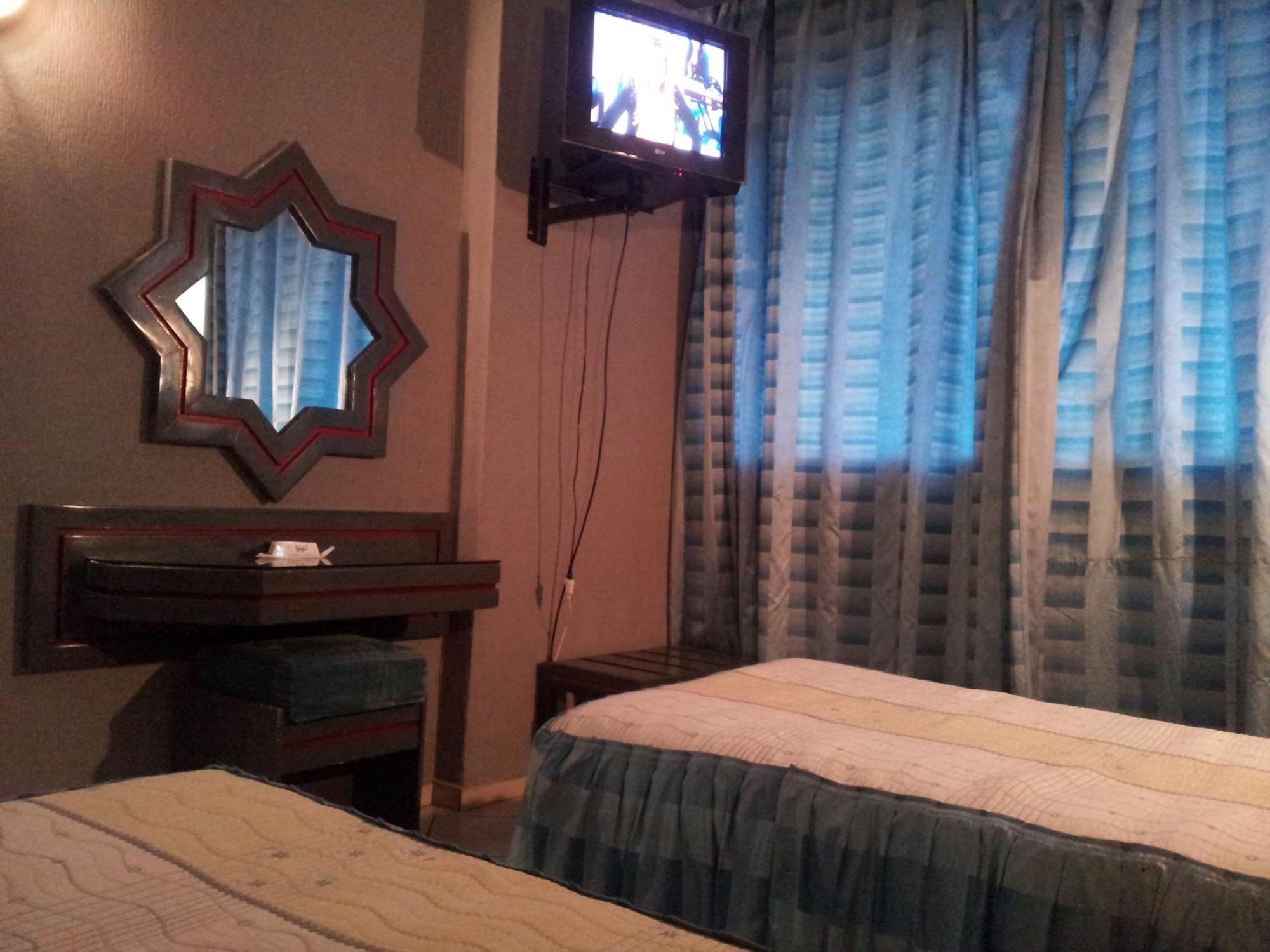 Hotel La Giralda Надор Екстериор снимка