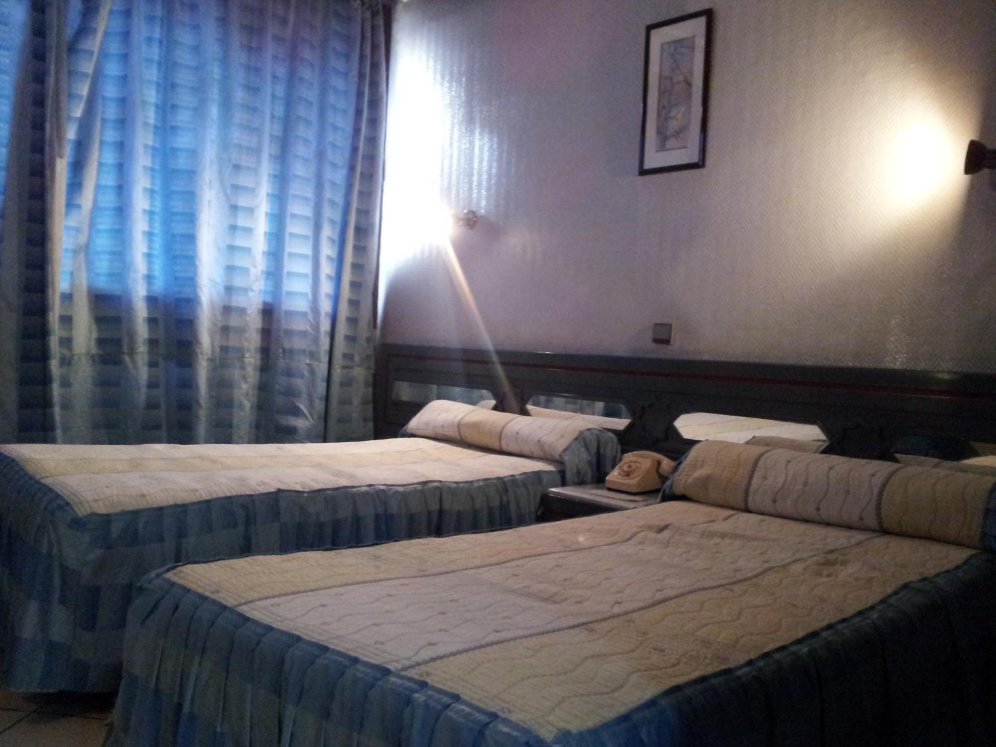 Hotel La Giralda Надор Екстериор снимка