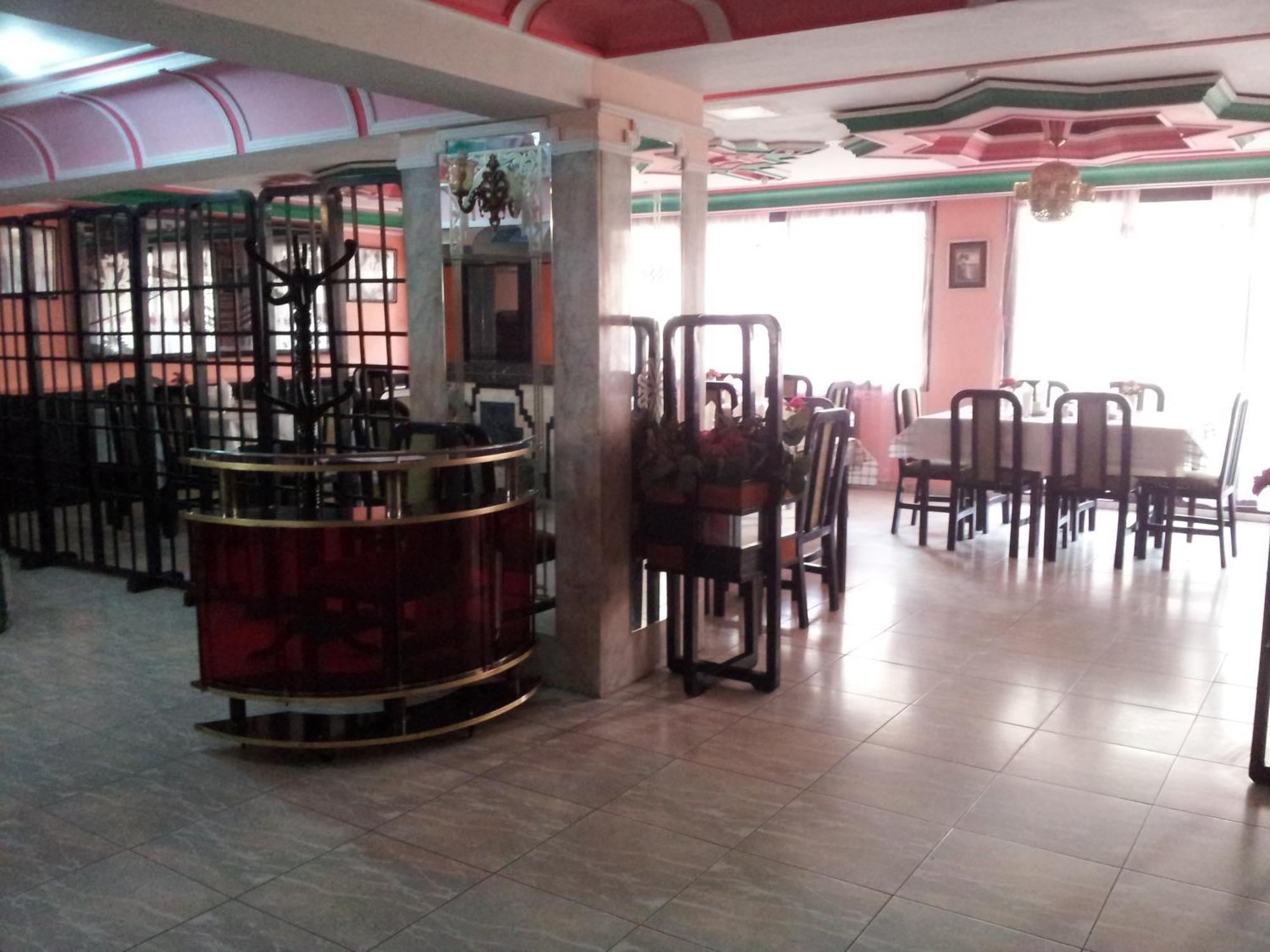 Hotel La Giralda Надор Екстериор снимка