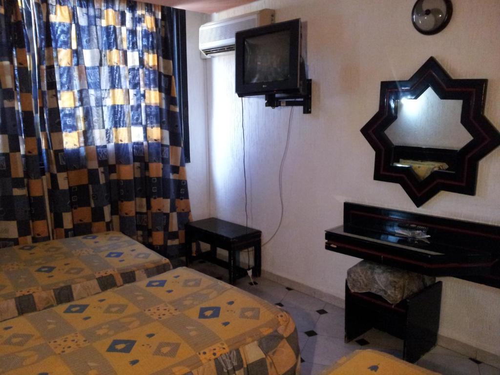 Hotel La Giralda Надор Екстериор снимка